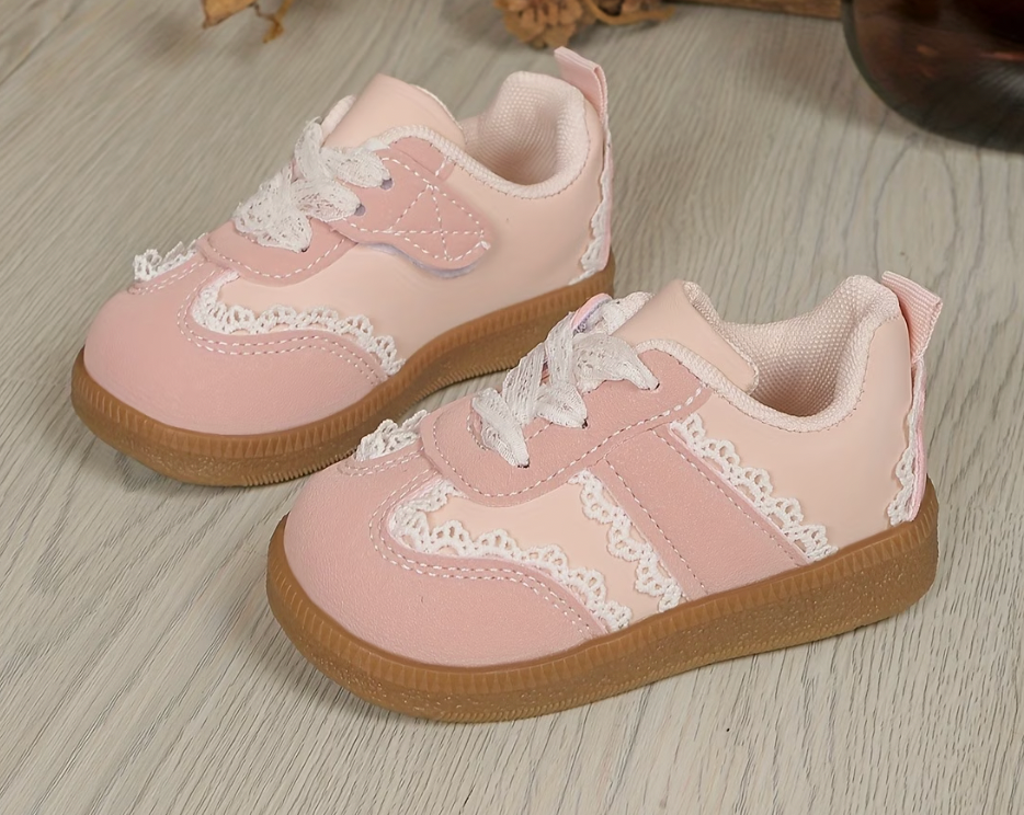 *Pre-Order* - Summer sneakers