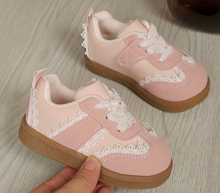 *Pre-Order* - Summer sneakers