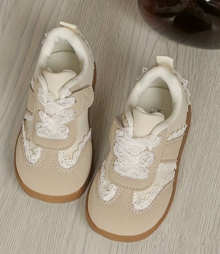 *Pre-Order* - Summer sneakers