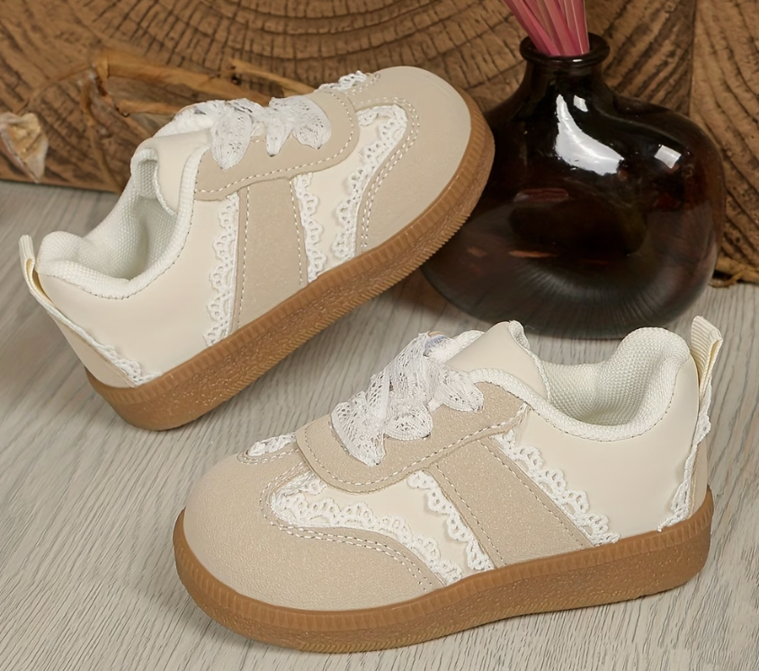 *Pre-Order* - Summer sneakers